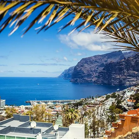 Large Terrace Apt Balcon Los Gigantes By Dreamhomestenerife * Puerto de Santiago (Tenerife)